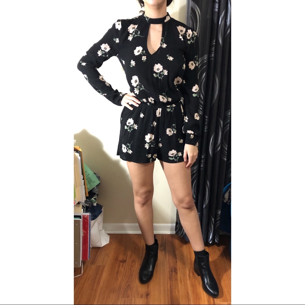 Floral Black Romper with Open Back Size S